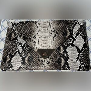 Women’s Fashion Snakeskin Pattern Clutch Handbag Envelope Bag 11.5”X8”